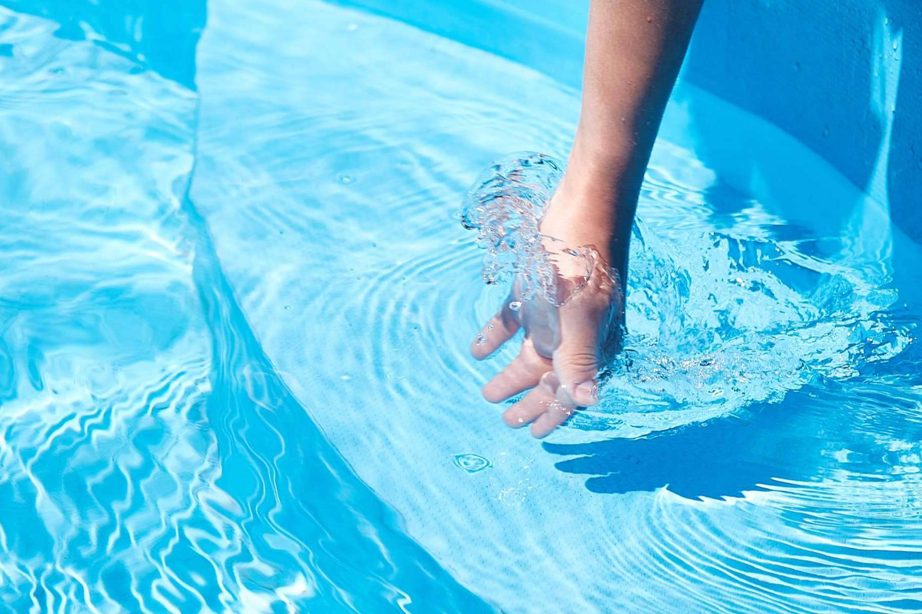 El mantenimiento de la piscina en el hogar es tarea fácil con Locos por las piscinas