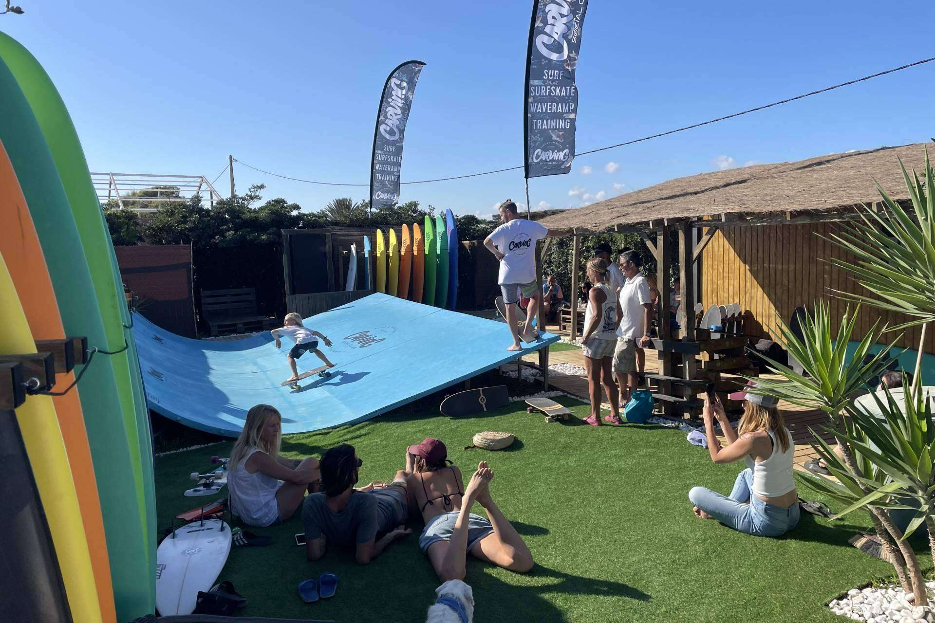 Nueva escuela de surf en Carving Social Club