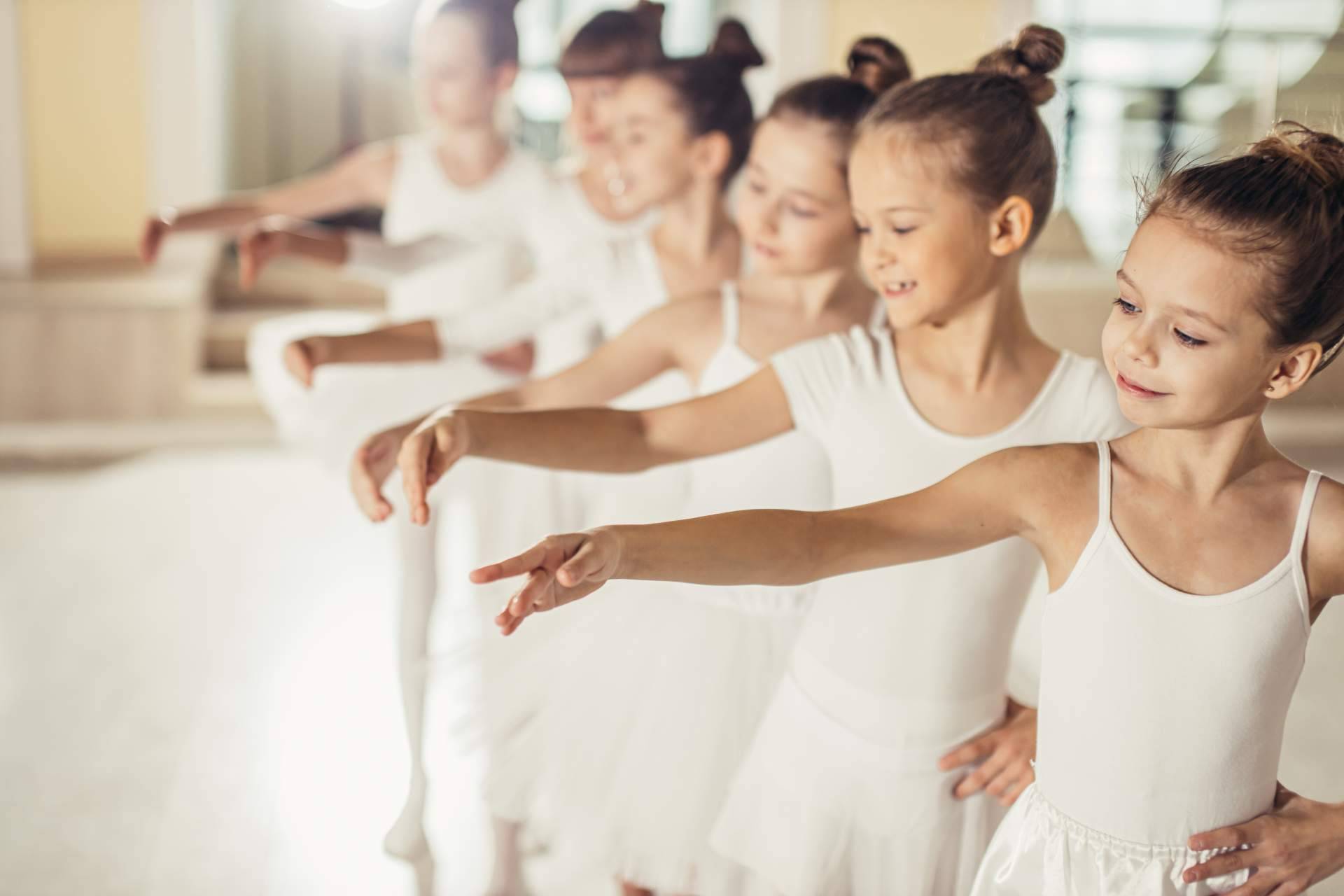 Clases de ballet y yoga para niños en The Garden